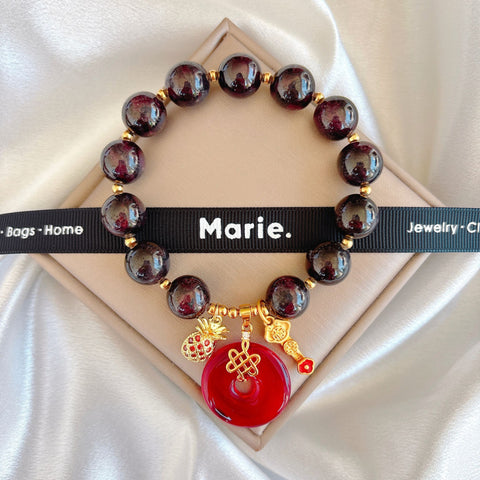 Huoli Garnet Charm Gemstone Bracelet