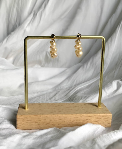 The Freshwater Pearl Earring
