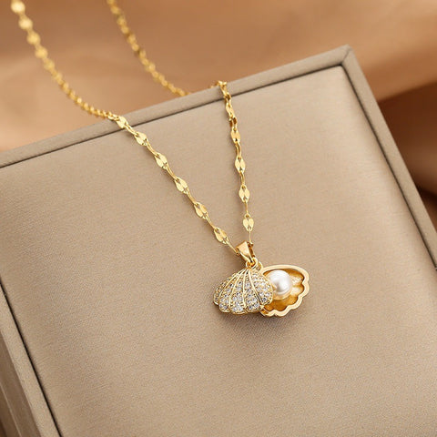 Golden Shell Necklace