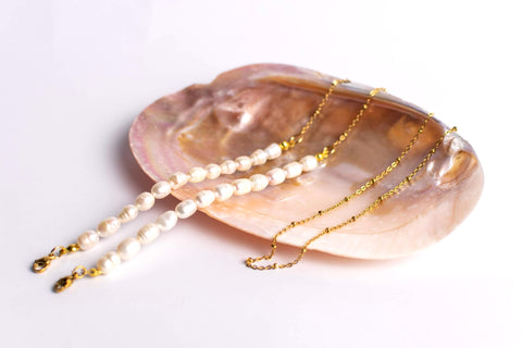 The Golden 24 Perlas Chained Strap